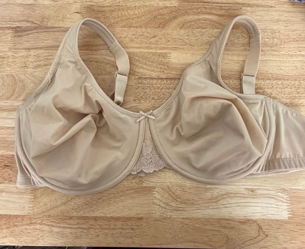 Avenue Nude Underwire Bra 42DDD Back Closure Smooth Cup